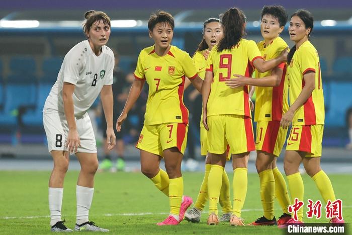 中国女足6-0大胜乌兹别克斯坦，锁定杭州亚运会