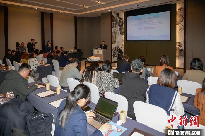 哈尔滨举办亚太主流媒体冰城行：14国媒体提前探