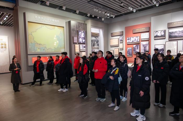 国家射击队赴中共一大纪念馆开展爱国主义教育