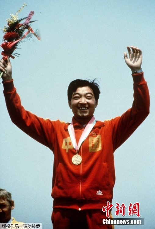 巴黎奥运首金争夺战：中国健儿历届奥运首金时