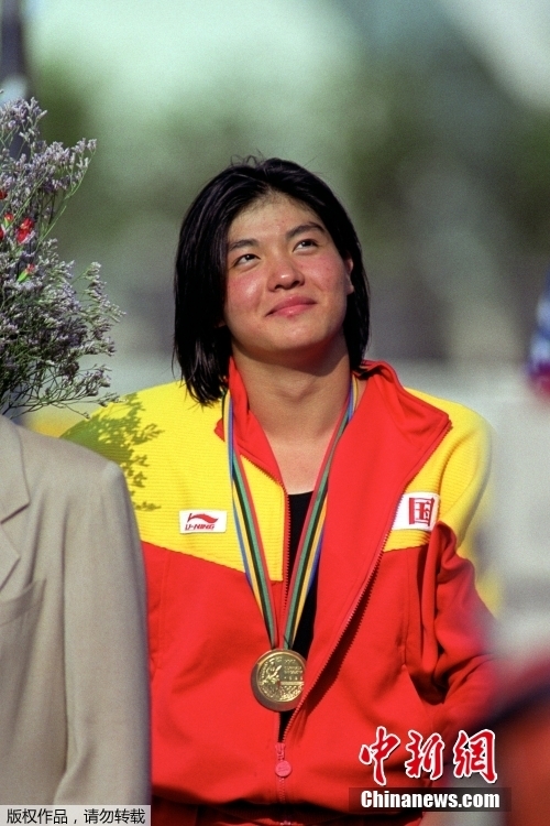 巴黎奥运首金争夺战：中国健儿历届奥运首金时
