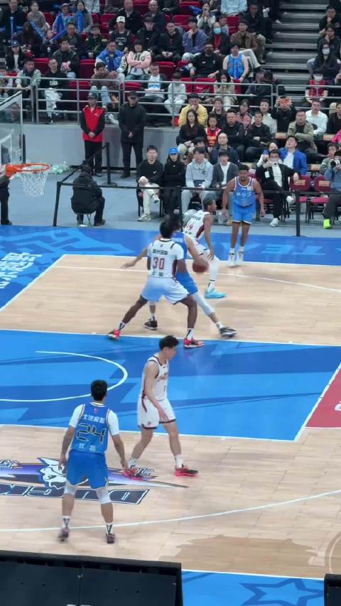 京粤大战惊天逆转！杰曼三分绝杀创历史，广东