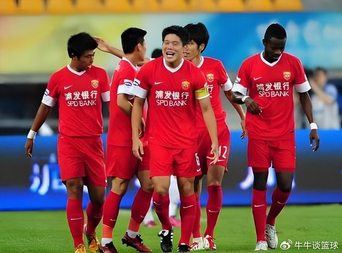 上港队开局三场仅胜一场 穆斯卡特坚持战术引高