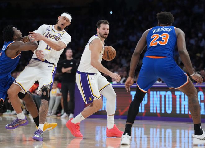 詹姆斯缺阵湖人爆冷胜率飙升，东契奇+里夫斯成