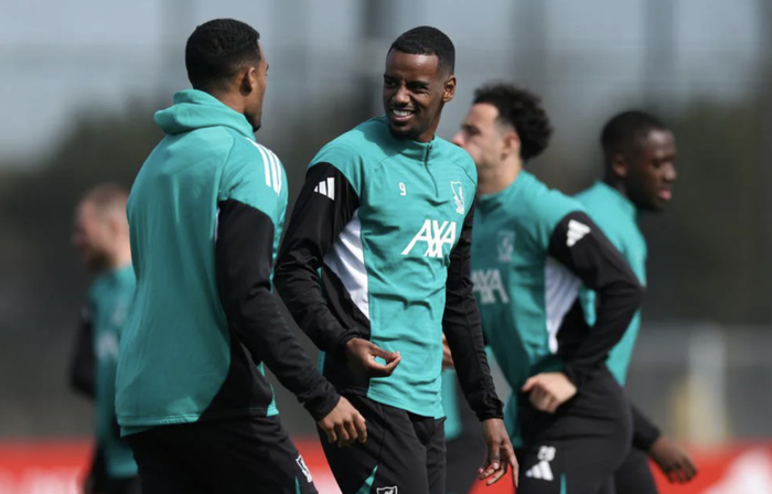 欧冠14决赛首回合：巴黎残阵迎战利物浦，巴萨诺