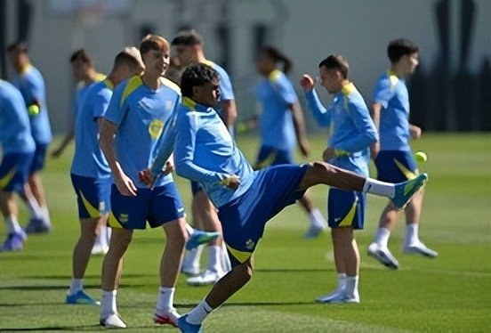 欧冠14决赛首回合：巴黎残阵迎战利物浦，巴萨诺