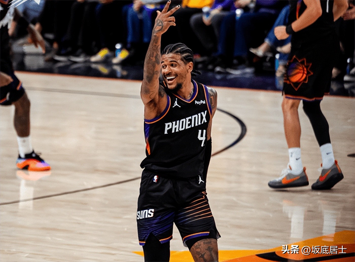 勇士附加赛惨败太阳 布克格林互怼被驱逐