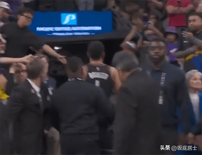 勇士附加赛惨败太阳 布克格林互怼被驱逐